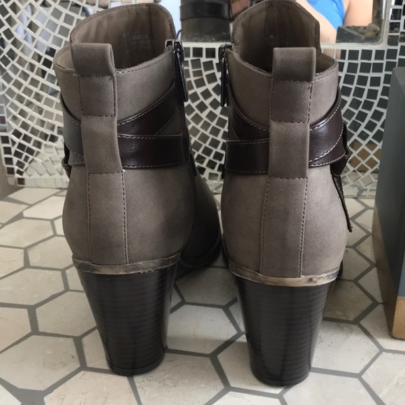 Maurices Boots - Picture 6 of 8